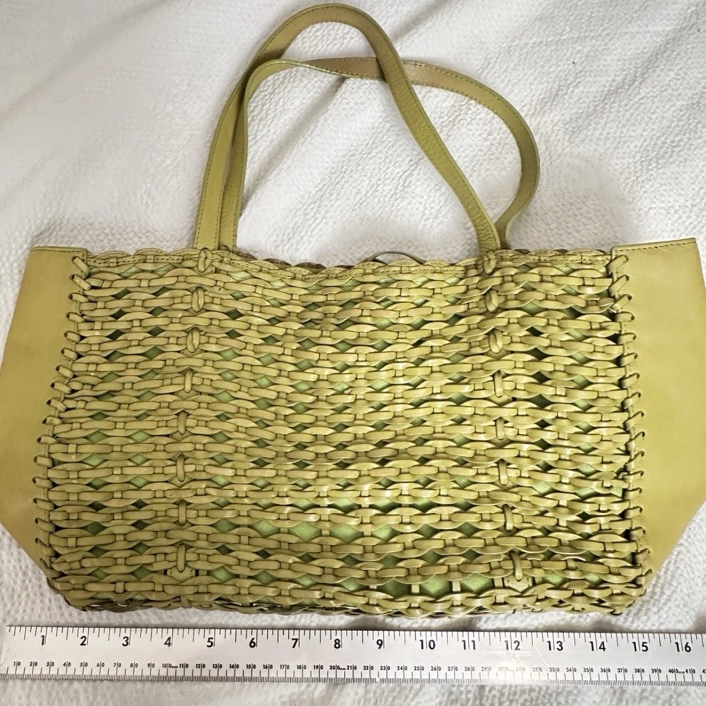 FOSSIL OLIVE GREEN LEATHER BASKET WEAVE TOTE BAG‎